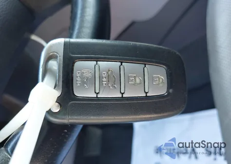 2011 Hyundai Sonata Hybrid Hybrid from USA, damaged, VIN KMHEC4A4XBA018357